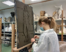 Dokumentacja fotograficzna prac rzeźbiarskich, Pracownia konserwacji archiwalnych materiałów fotograficznych, rok akademicki 2020/2021, fot. Sabina Labud