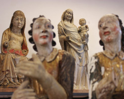 Espozycja rzeźb będących obiektami prac studenckich, Pracownia Konserwacji i Restauracji Rzeźby Drewnianej Polichromowanej , rok akademicki 2020/2021, fot. dr Janusz Sarkowicz Espozycja rzeźb będących obiektami prac studenckich, Pracownia Konserwacji i Restauracji Rzeźby Drewnianej Polichromowanej , rok akademicki 2020/2021, fot. dr Janusz Sarkowicz