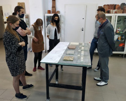 Końcoworoczny przegląd prac wykonanych przez studentów II roku, Pracownia Konserwacji Rzeźby Kamiennej, Stiuku i Ceramiki, rok akademicki 2020/2021, fot. mgr Joanna Głaz Końcoworoczny przegląd prac wykonanych przez studentów II roku, Pracownia Konserwacji Rzeźby Kamiennej, Stiuku i Ceramiki, rok akademicki 2020/2021, fot. mgr Joanna Głaz
