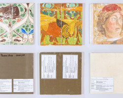 Od lewej, transfery malowideł ściennych wykonane przez studentki IV roku: Ewę Paciorę (malowidło autorstwa stud. Ignacego Dziurawca, 2019/2020), Annę Dyrak (malowidło autorstwa stud. Sylwii Mółki, 2019/2020), Ewę Krasodomską (malowidło autorstwa stud. Ewy Łuczak, 2019/2020), Pracownia Przenoszenia i Rozwarstwiania Malowideł Ściennych, rok akademicki 2020/2021, fot. mgr Oskar Hanusek Od lewej, transfery malowideł ściennych wykonane przez studentki IV roku: Ewę Paciorę (malowidło autorstwa stud. Ignacego Dziurawca, 2019/2020), Annę Dyrak (malowidło autorstwa stud. Sylwii Mółki, 2019/2020), Ewę Krasodomską (malowidło autorstwa stud. Ewy Łuczak, 2019/2020), Pracownia Przenoszenia i Rozwarstwiania Malowideł Ściennych, rok akademicki 2020/2021, fot. mgr Oskar Hanusek